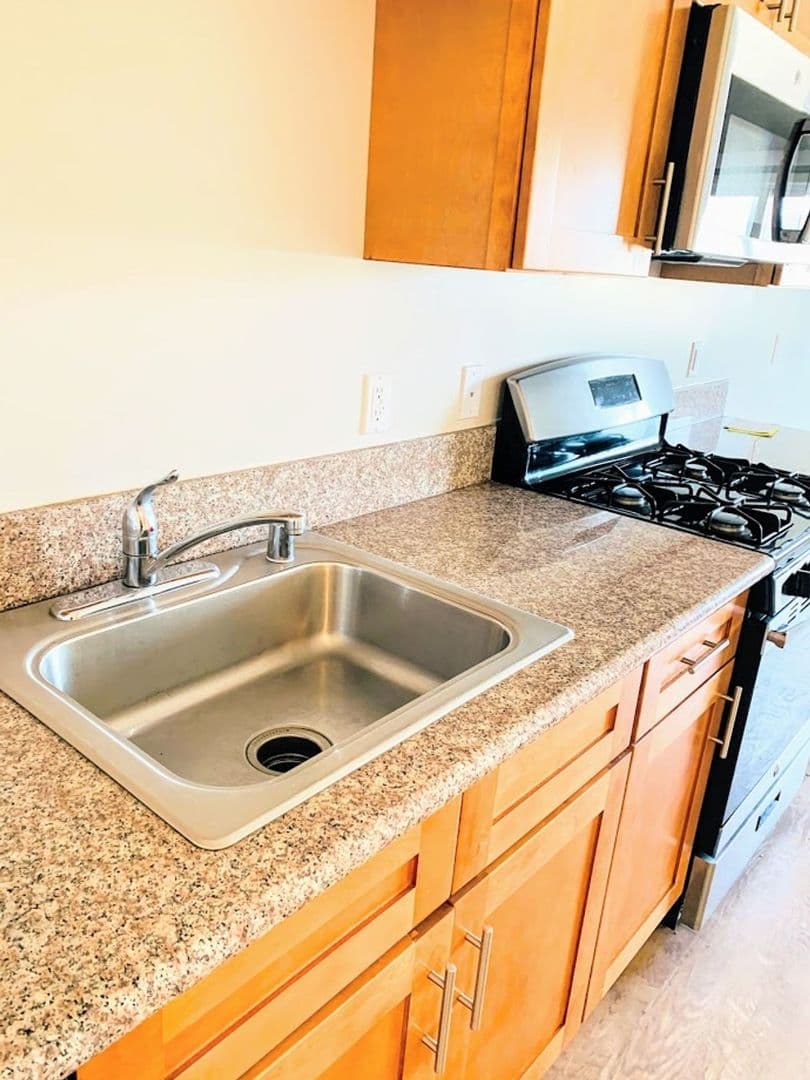 Van Nuys Apartment: 15313 Cabrito Rd