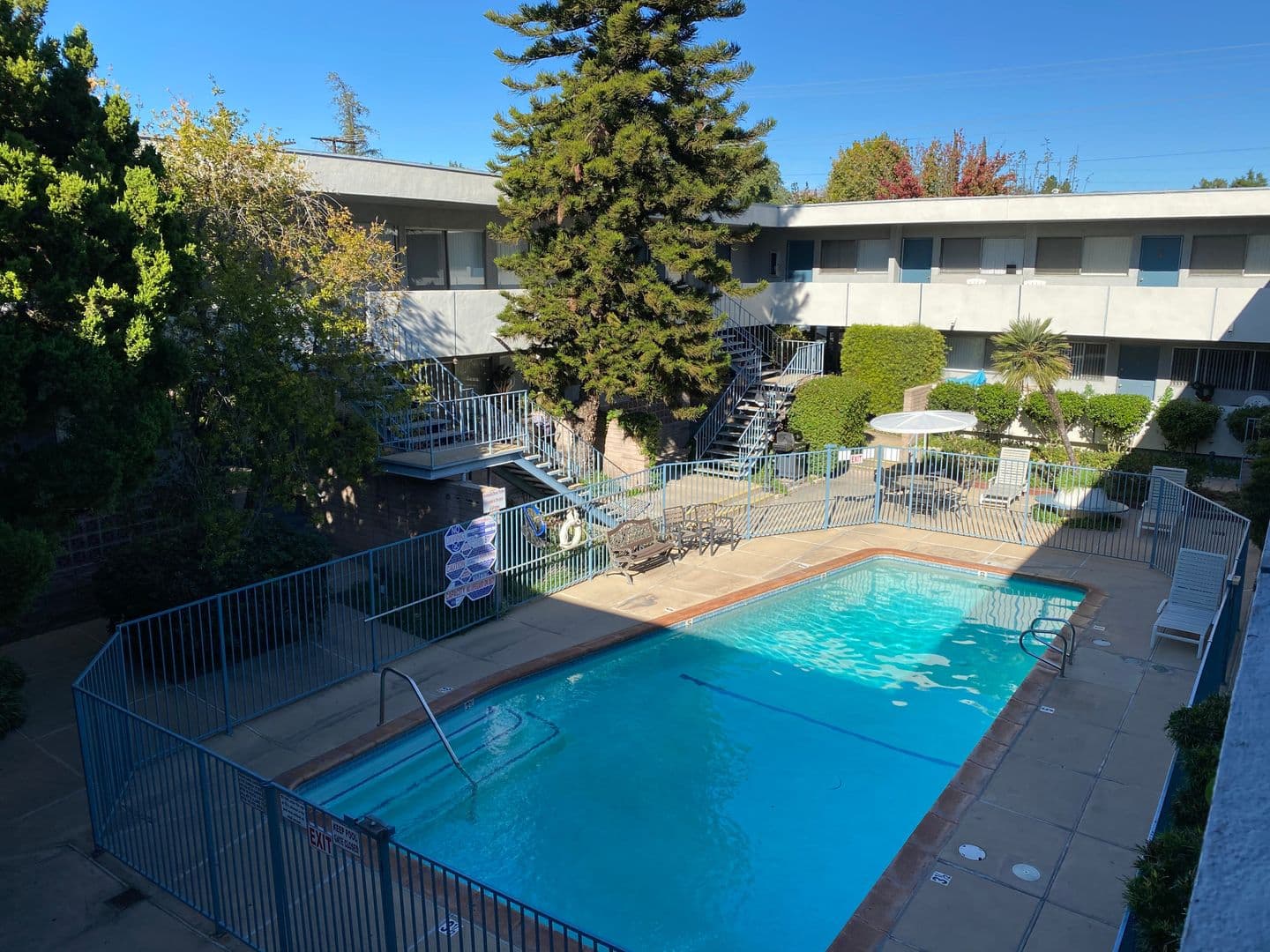 Northridge Apartment: 8830 Etiwanda Ave