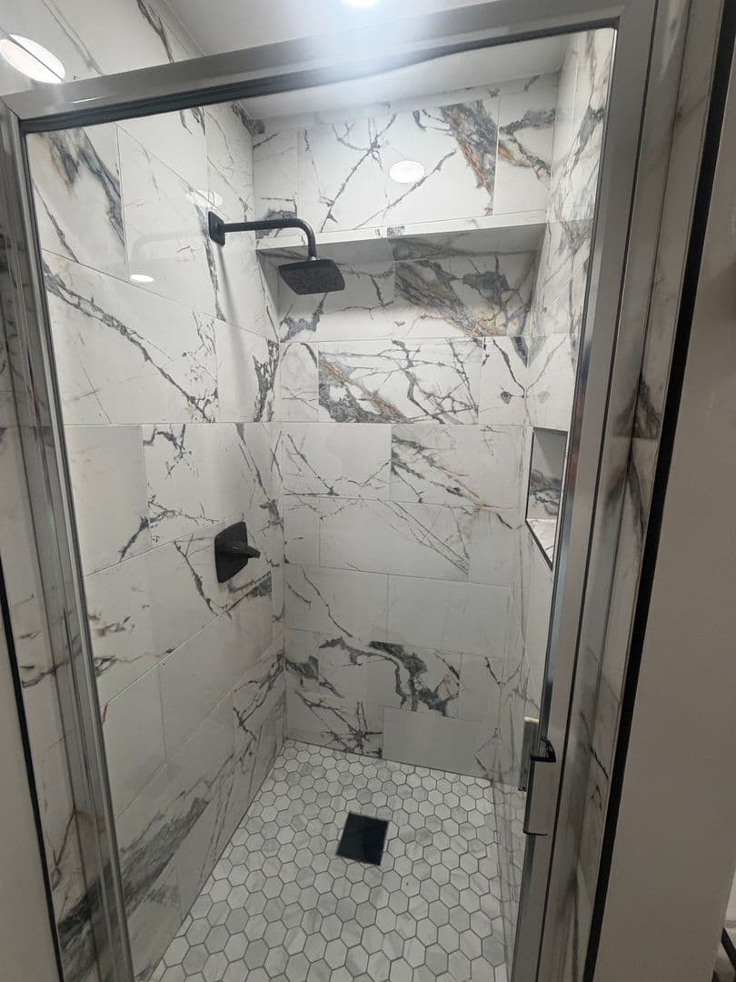Van Nuys Apartment: 14420 Vose Street