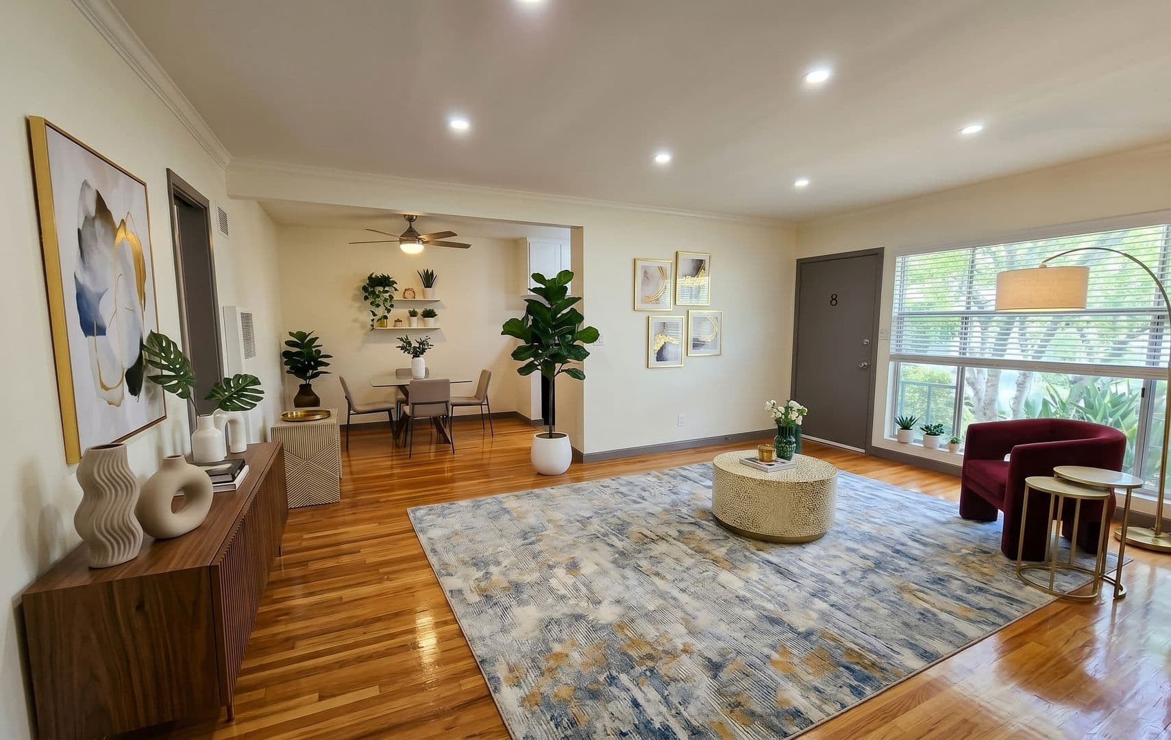 Los Angeles Apartment: 815 N. Fuller Ave,
