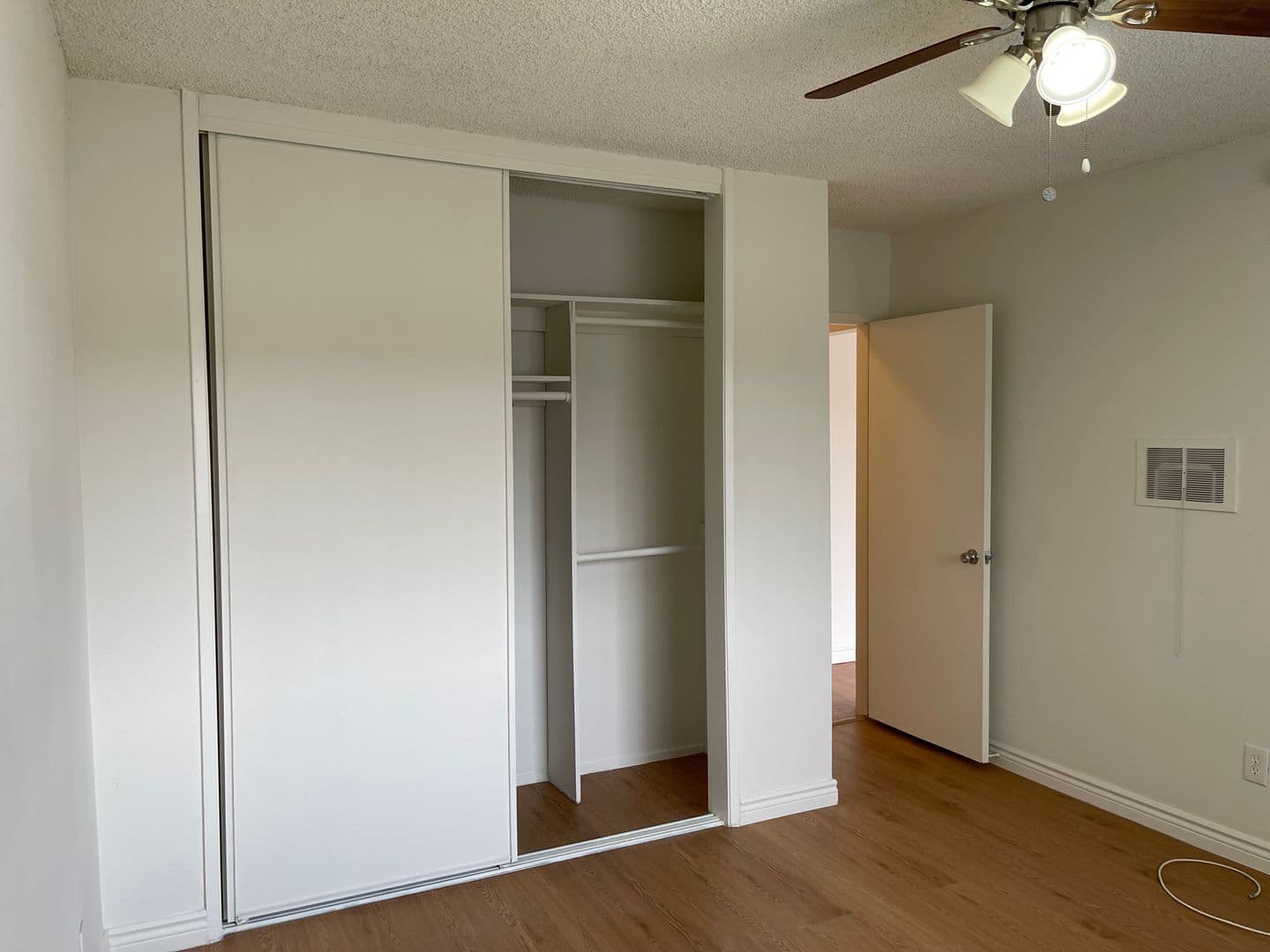 Granada Hills Apartment: 16914 Blackhawk Street