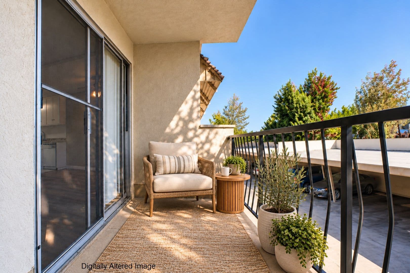 Encino Apartment: 17950 Burbank Blvd