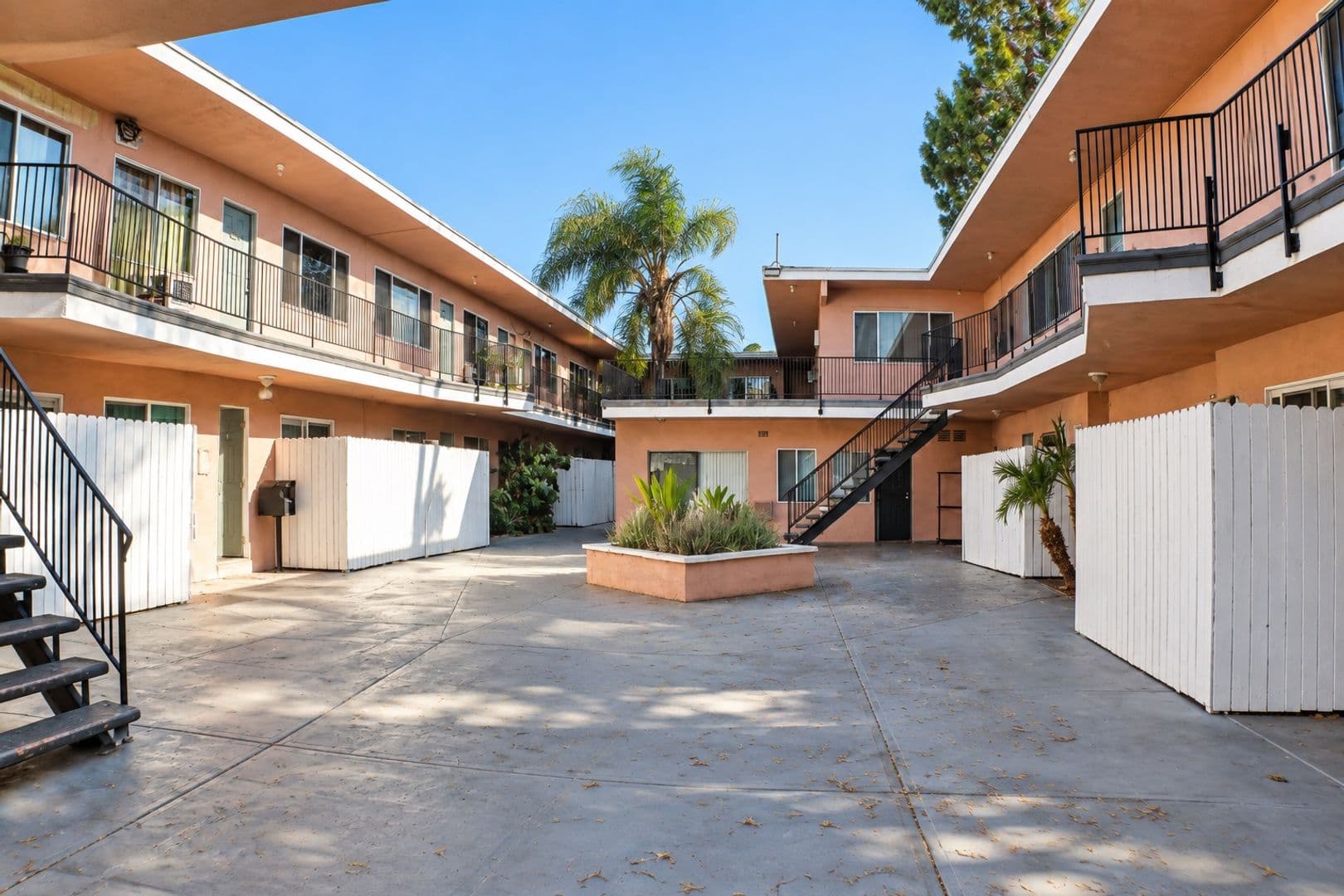Panorama City Apartment: 14696 Rayen Street