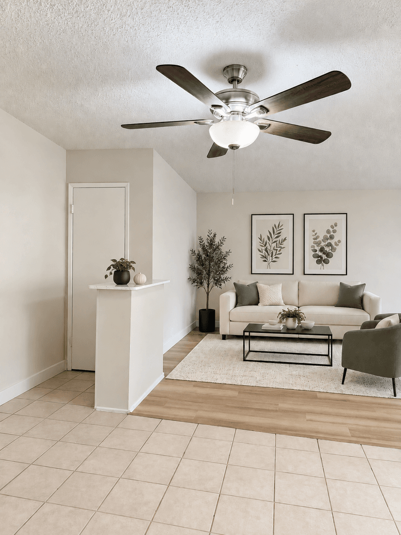 Van Nuys Apartment: 13947 Oxnard Street