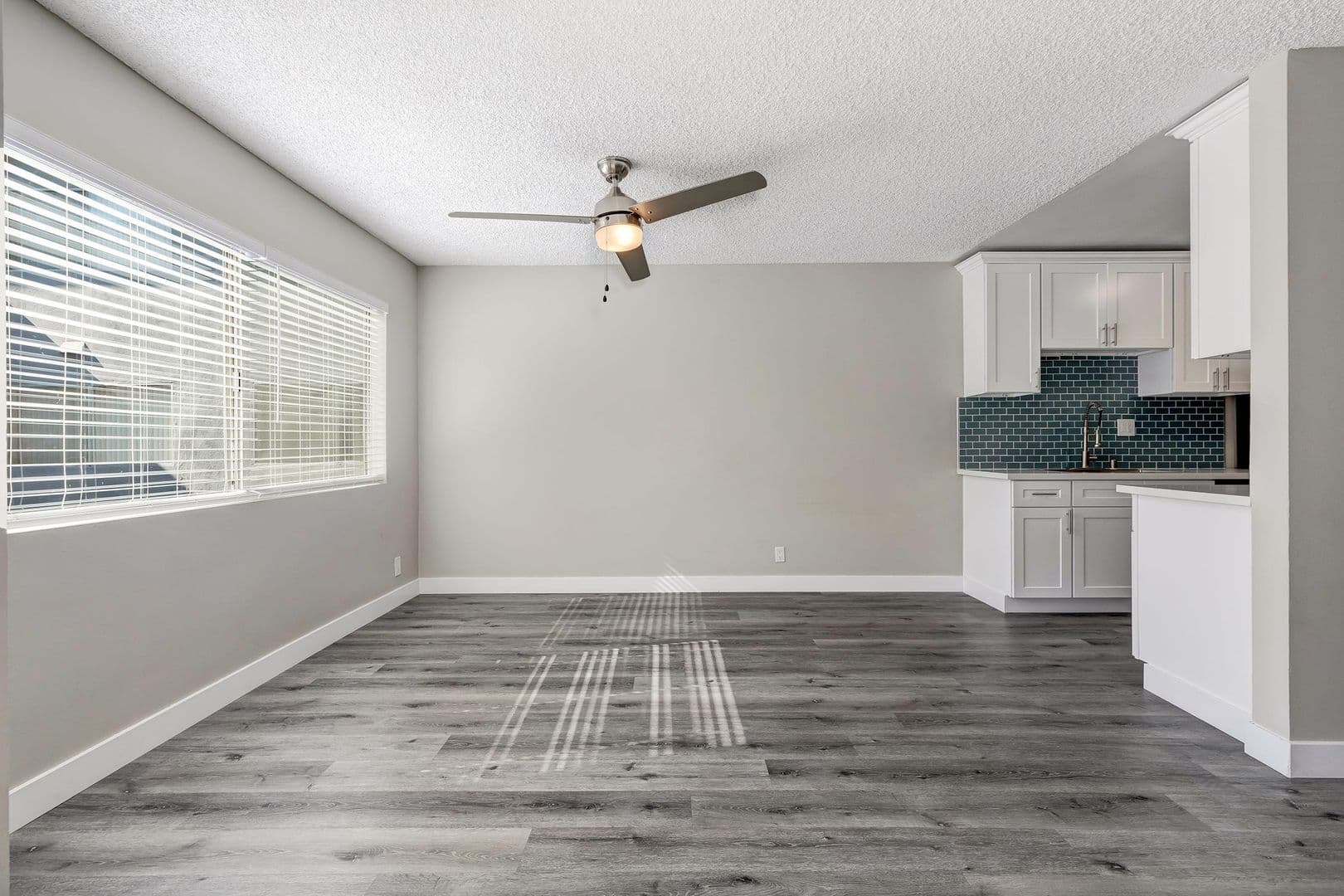 Sherman Oaks Apartment: 14320 Addison St.