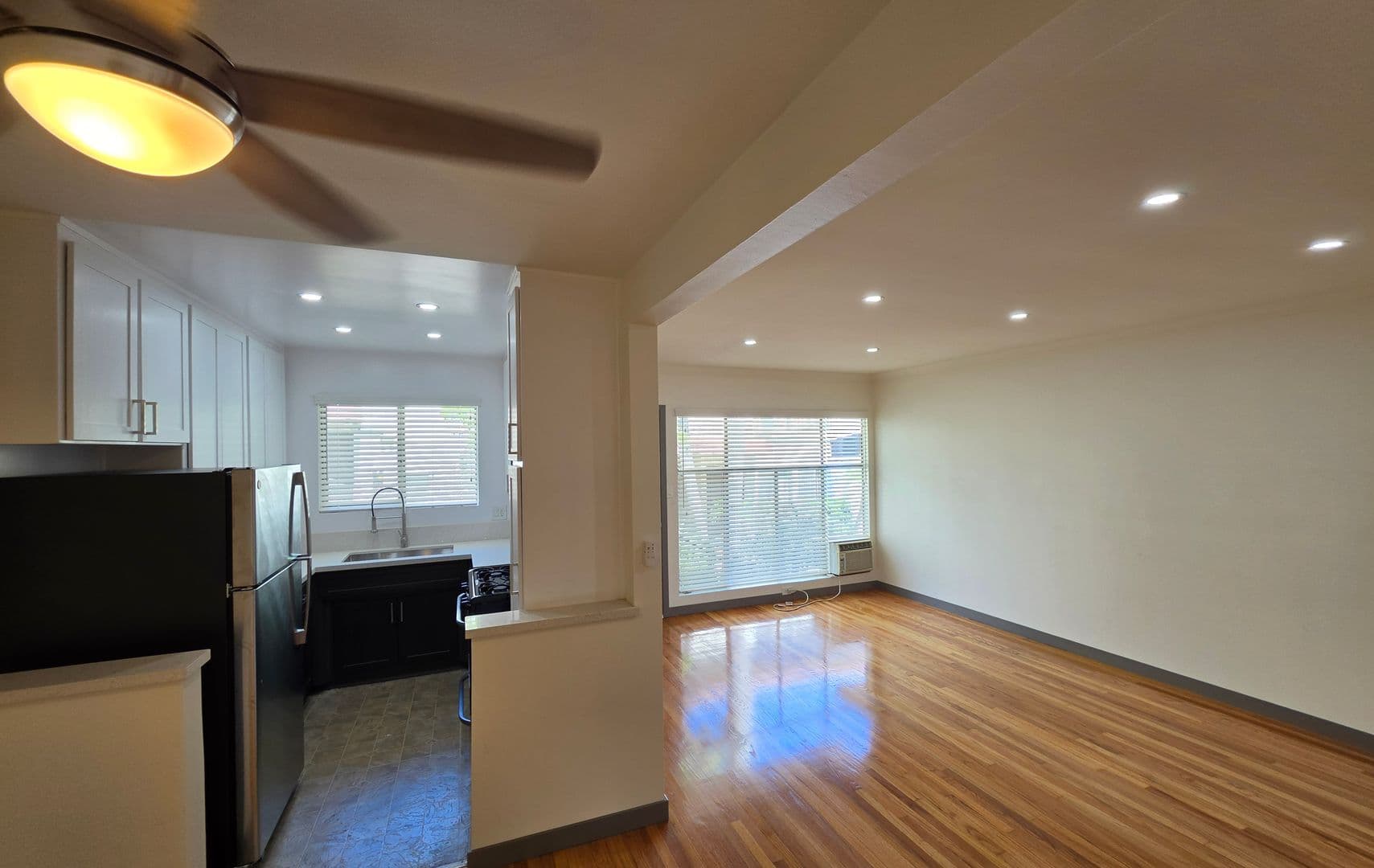 Los Angeles Apartment: 815 N. Fuller Ave,