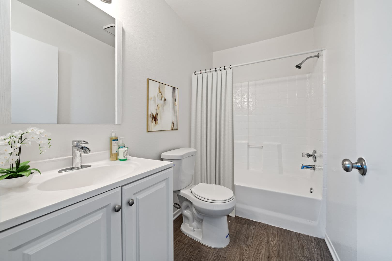 Los Angeles Apartment: 615 N. Juanita Ave