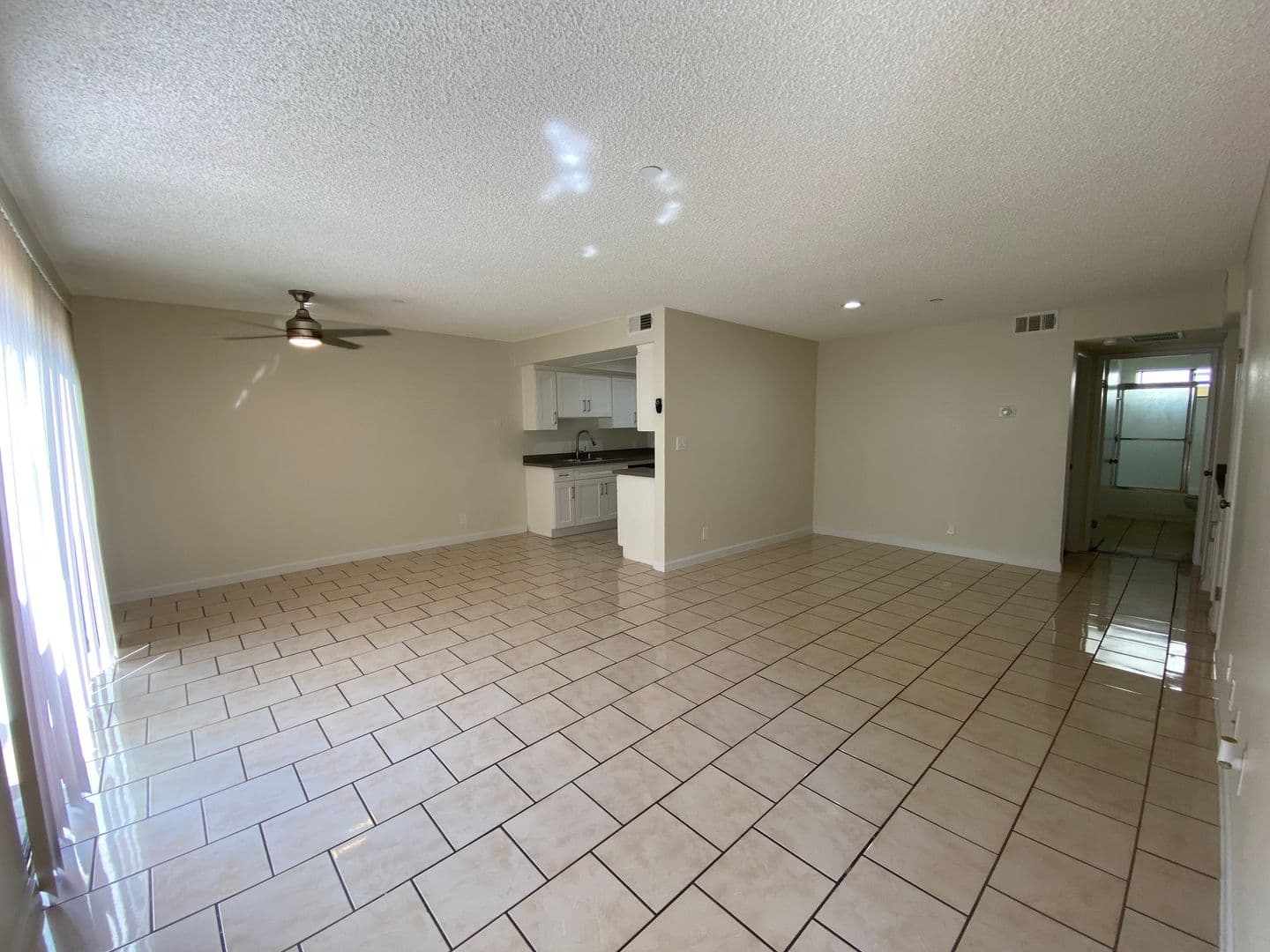 Tarzana Apartment: 5665 Reseda Blvd.