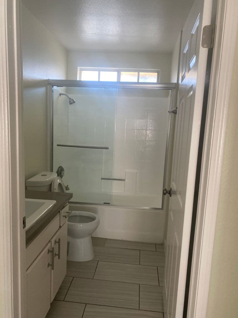 Sun Valley Apartment: 12002 Allegheny St.