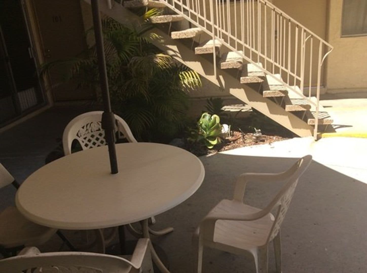 Canoga Park Apartment: 8360 Northgate Avenue