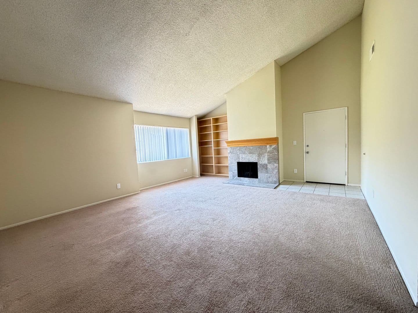 Van Nuys Apartment: 14250 Sherman Way