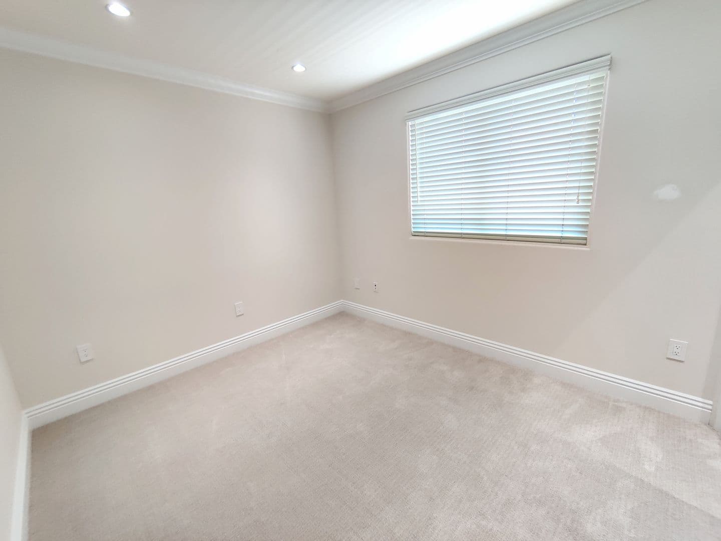 Studio City Apartment: 4350 Vantage Avenue