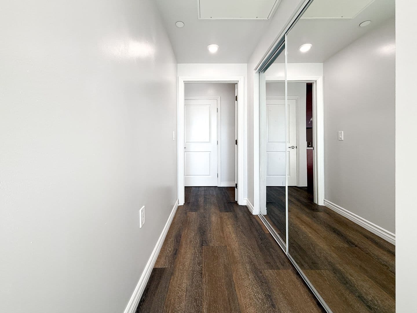 Reseda Apartment: 18711 Sherman Way