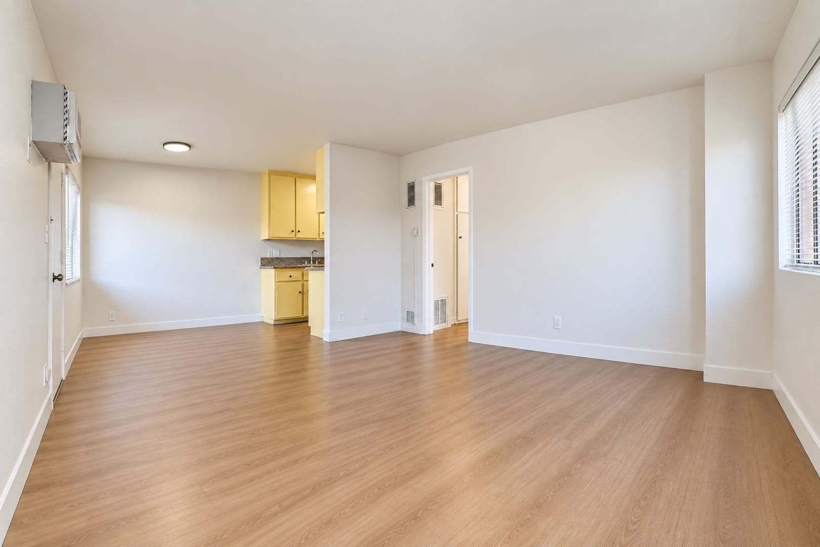 Panorama City Apartment: 14696 Rayen Street