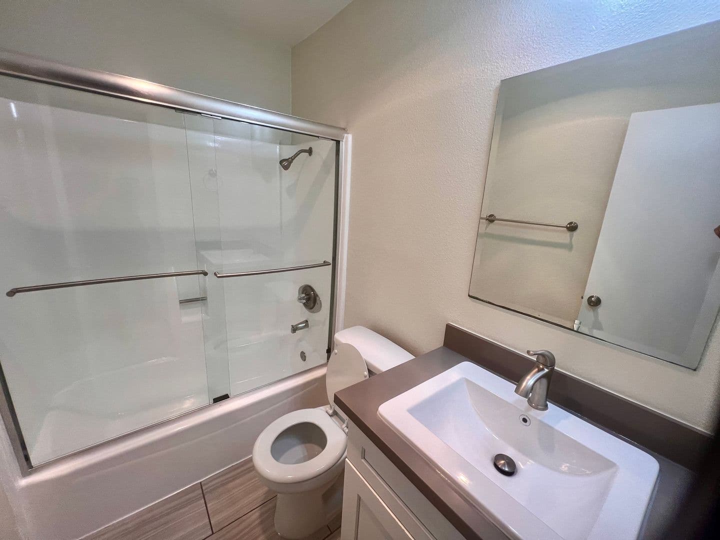North Hills Apartment: 8558 Columbus Ave.