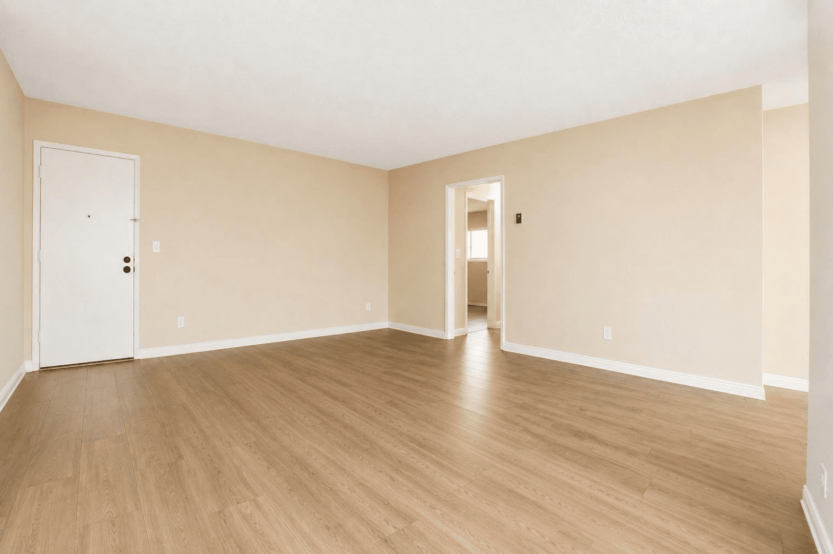Los Angeles Apartment: 433 S. Hobart Blvd.
