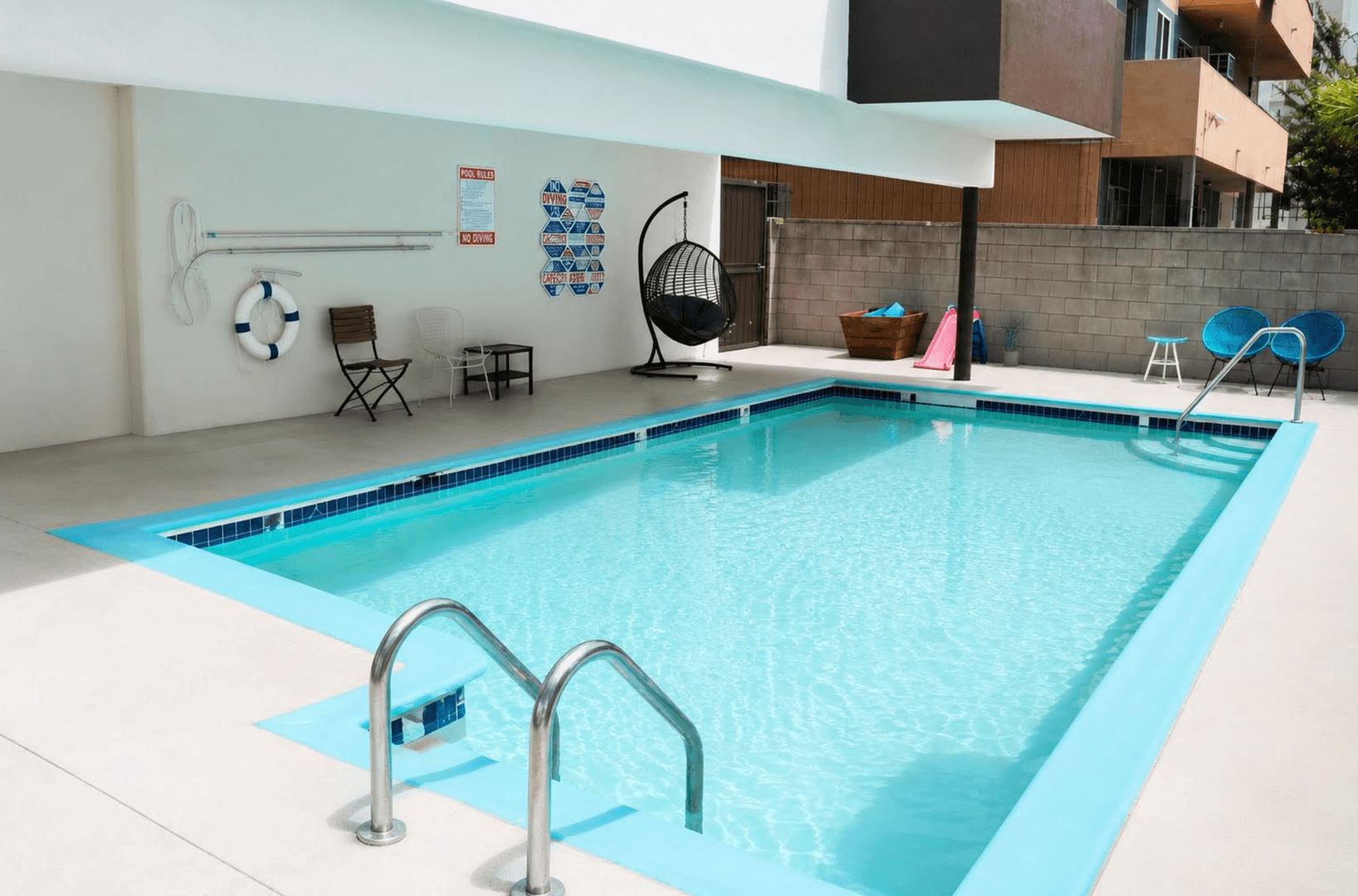 Los Angeles Apartment: 433 S. Hobart Blvd.