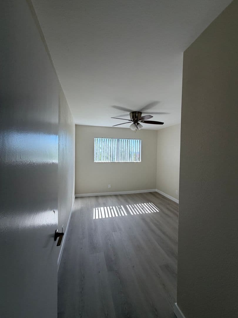 North Hollywood Apartment: 6711 Cleon Ave.