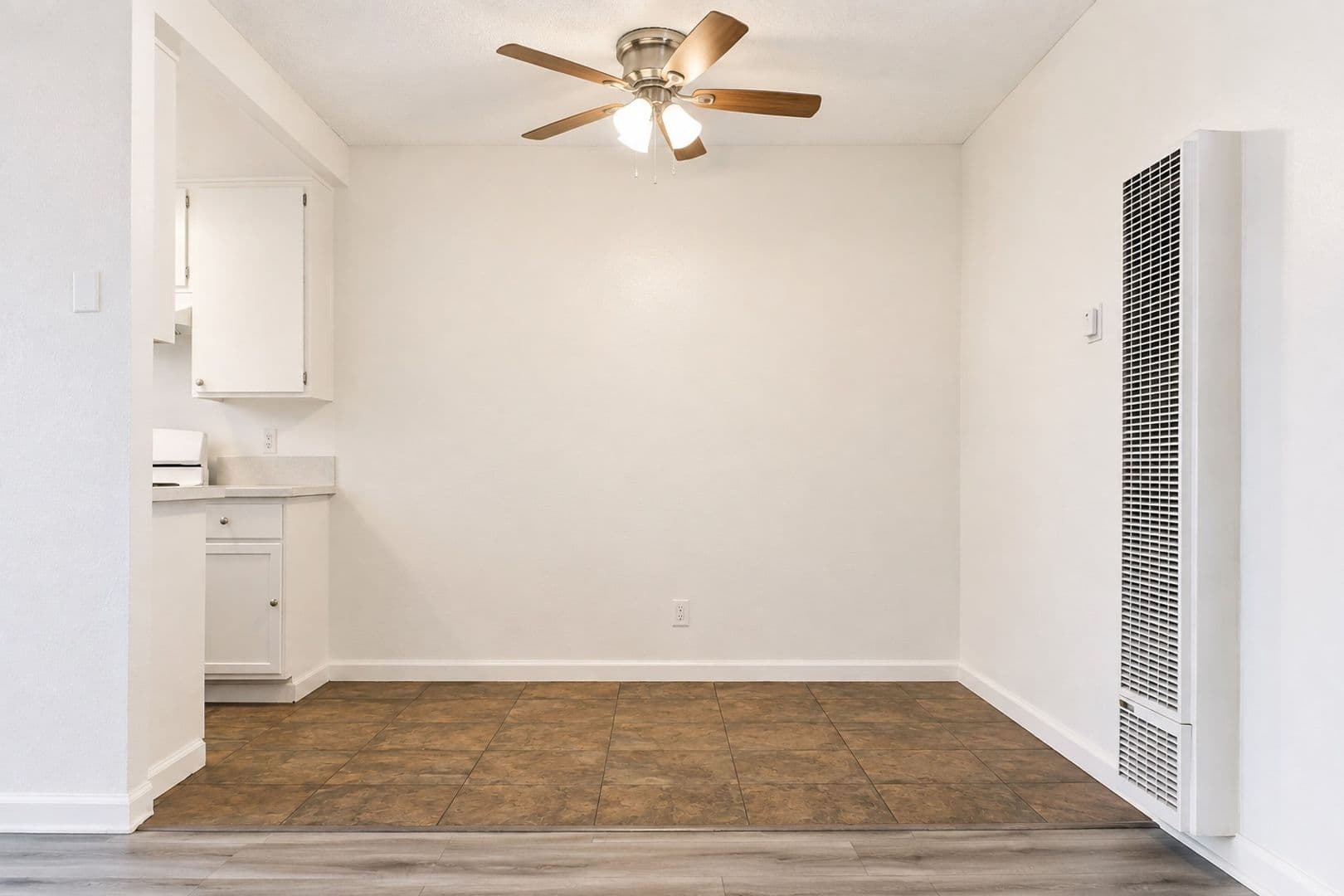 Canoga Park Apartment: 19945 Roscoe Blvd