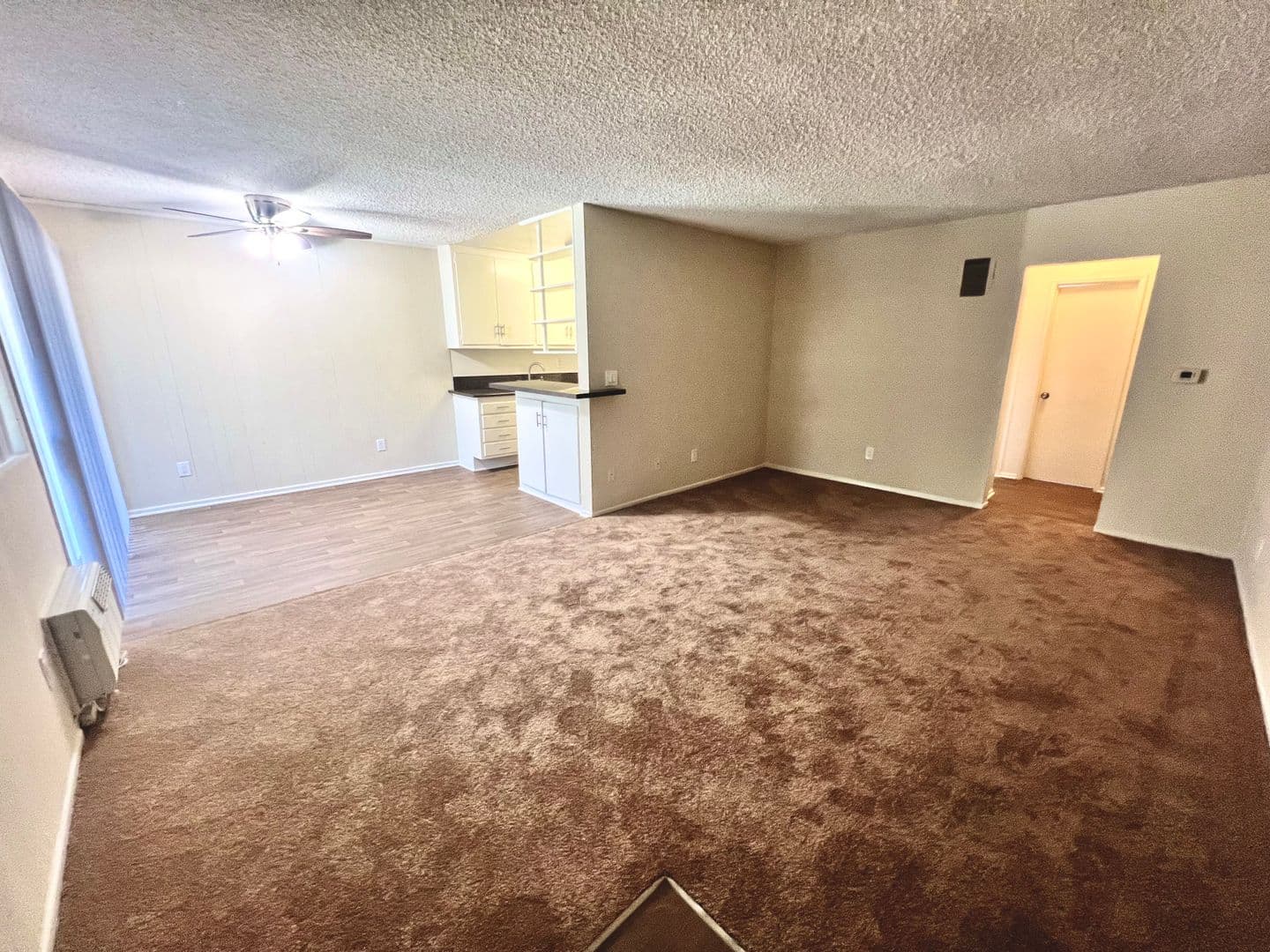 Northridge Apartment: 8830 Etiwanda Ave