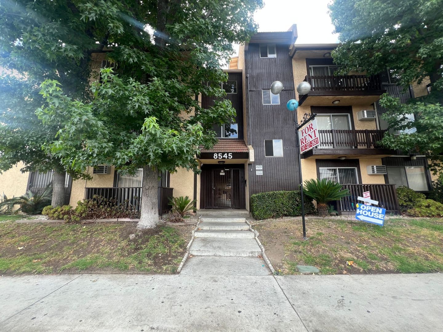 North Hills Apartment: 8545 Columbus Ave.