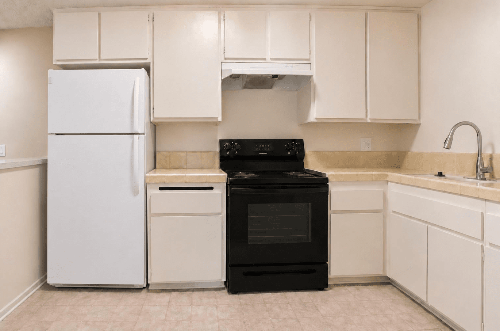 Los Angeles Apartment: 433 S. Hobart Blvd.