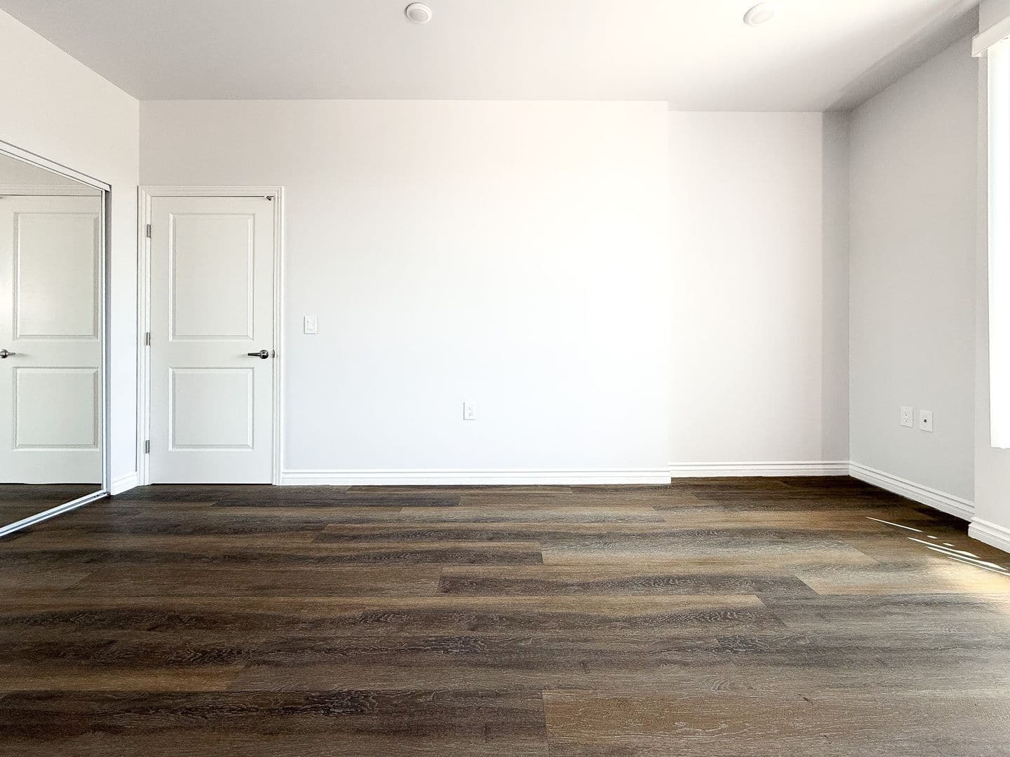 Reseda Apartment: 18711 Sherman Way