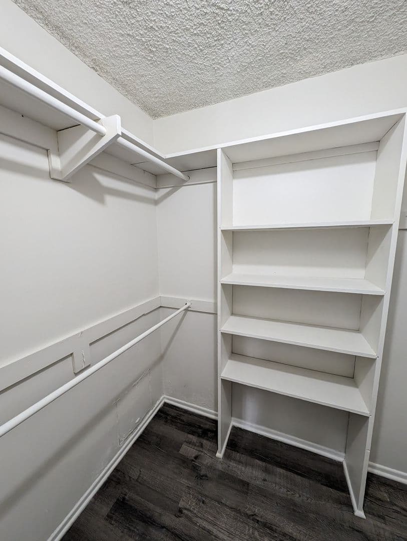 North Hollywood Apartment: 5057 Klump Ave.