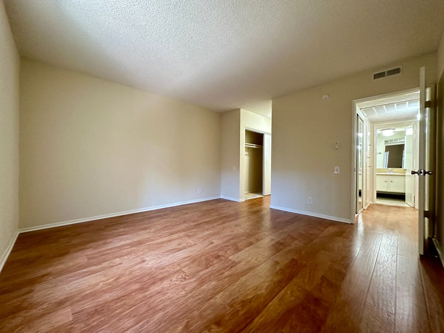 Sherman Oaks Apartment: 14400 Addison St.
