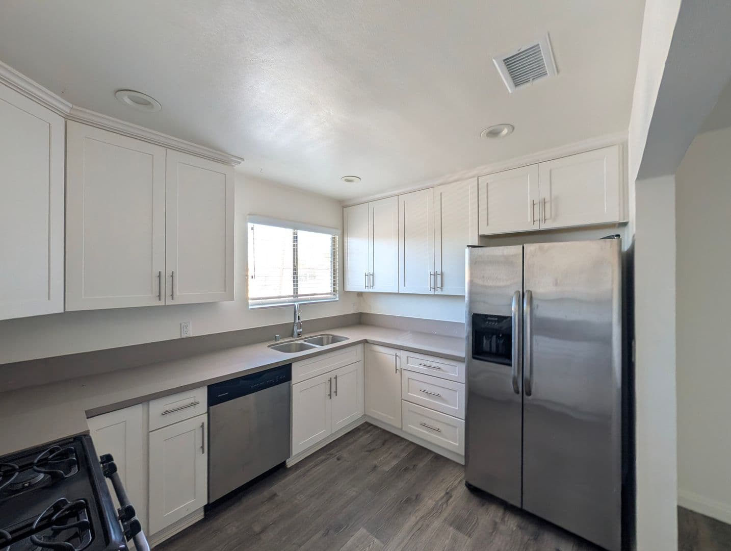 Sherman Oaks Apartment: 13535 Moorpark Street