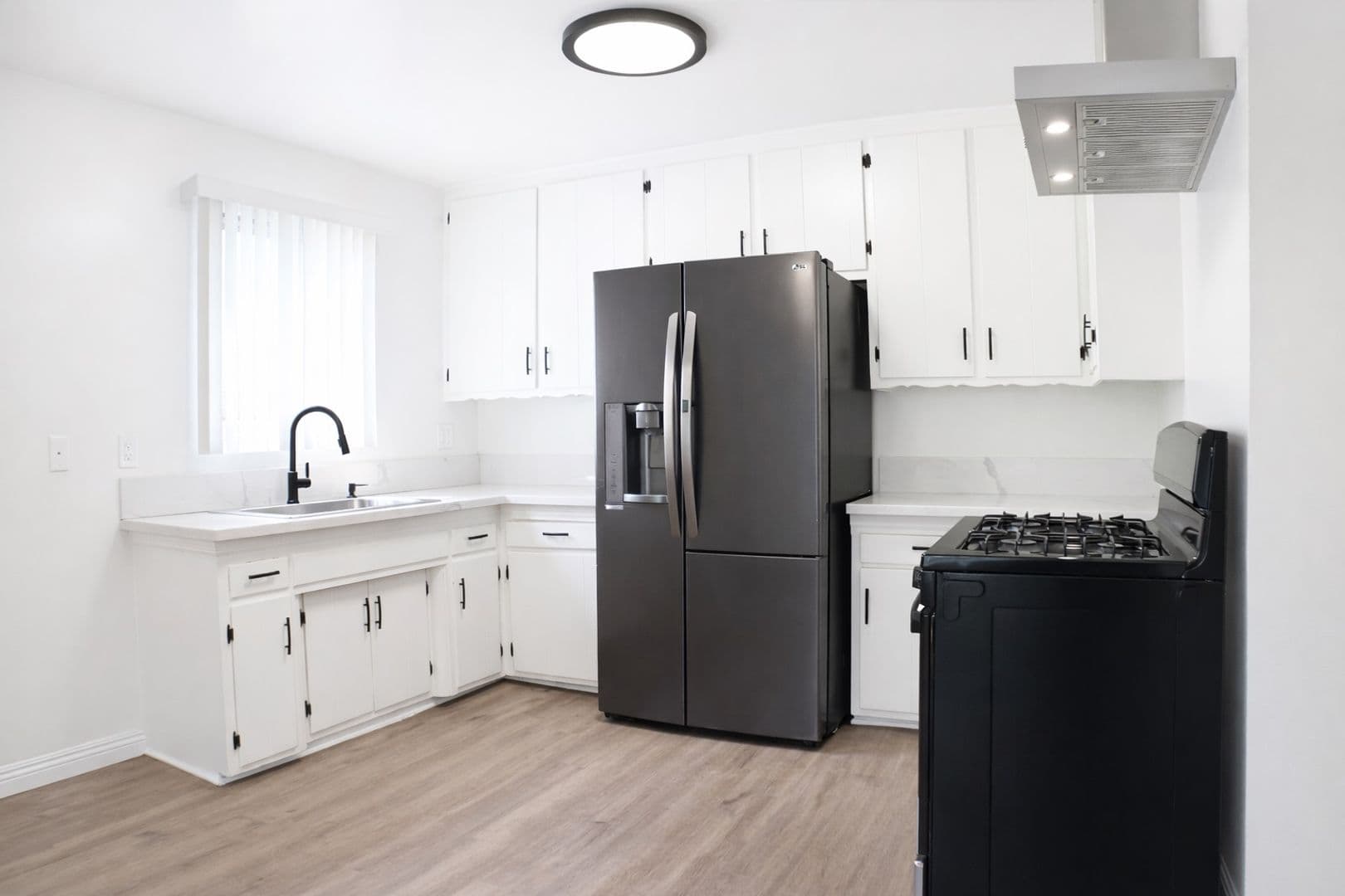 North Hollywood Apartment: 6859-6865 Fulton Ave.