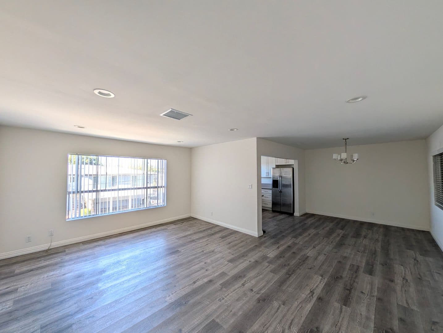 Sherman Oaks Apartment: 13535 Moorpark Street