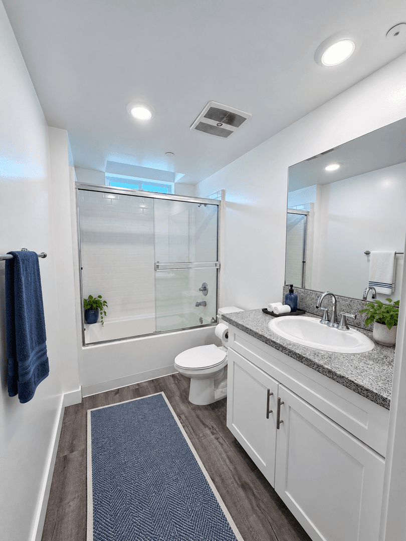 North Hills Apartment: 8435 Orion Avenue
