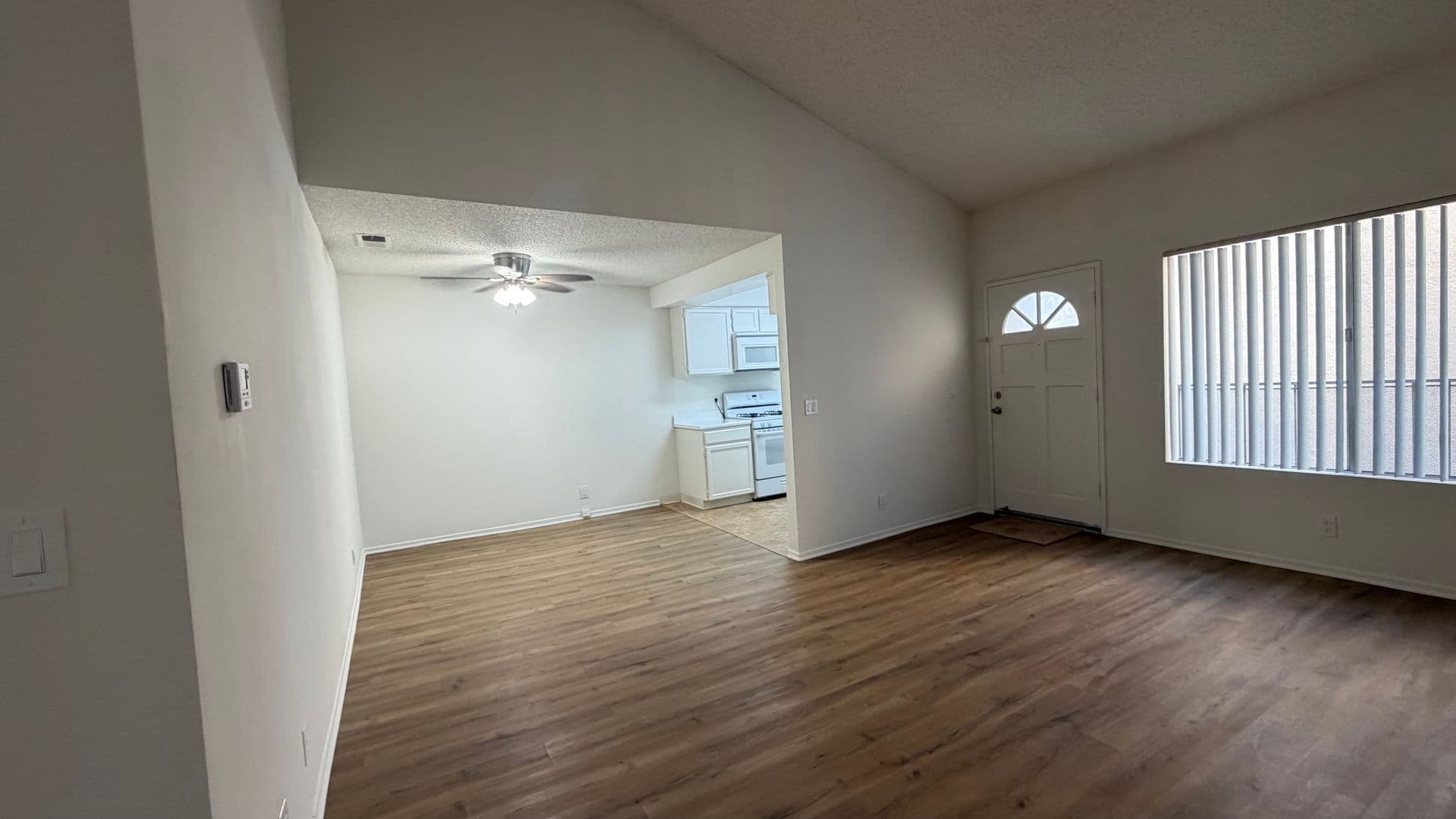 North Hollywood Apartment: 5640 Farmdale Ave