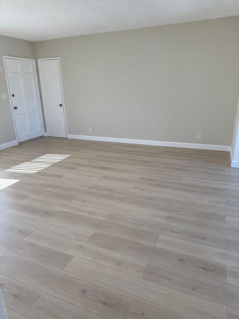 Winnetka Apartment: 20501 Vanowen Street