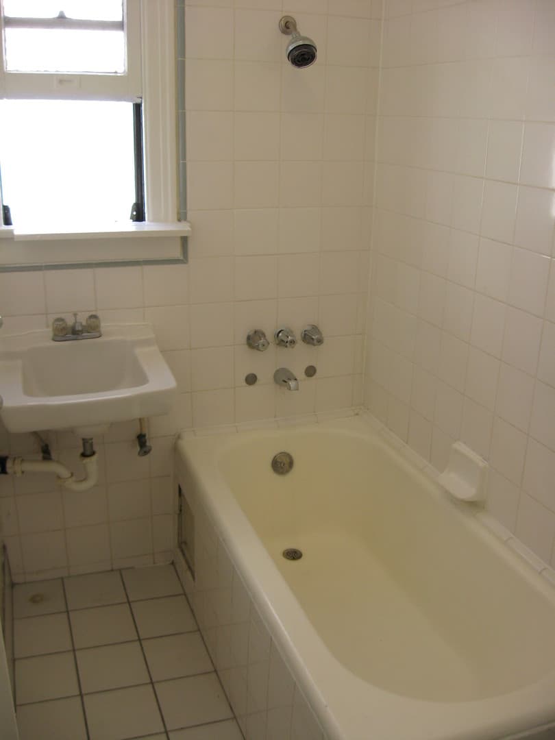 Los Angeles Apartment: 747 N. Wilcox Ave