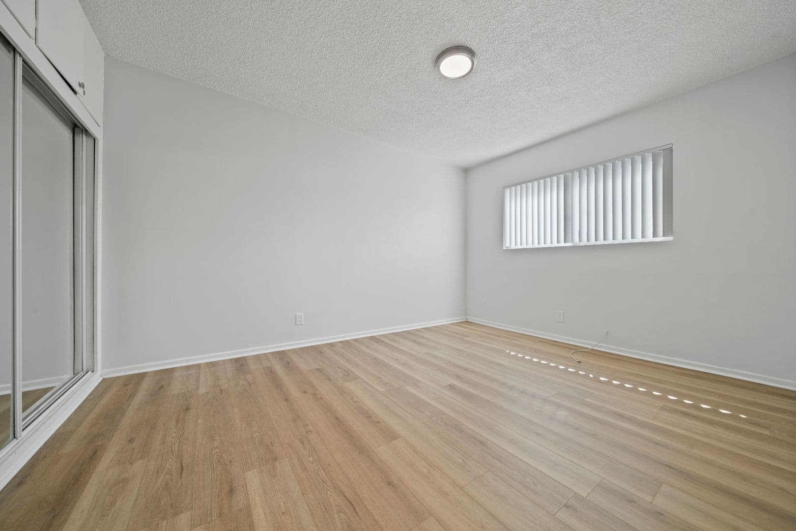 Glendale Apartment: 317 Western Ave