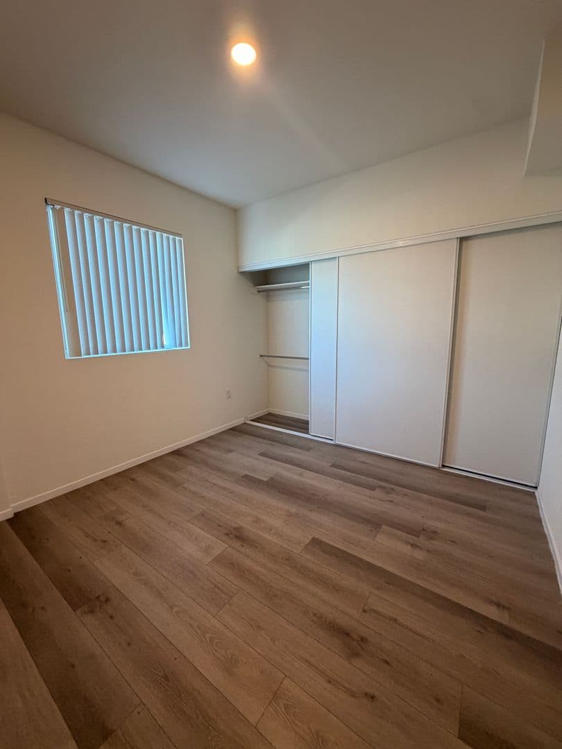 North Hills Apartment: 15528 Rayen Street