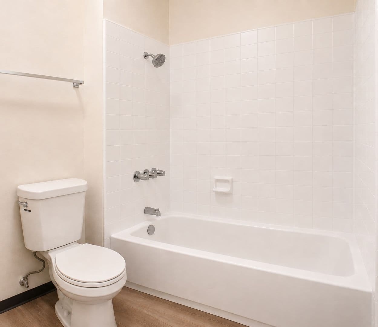 North Hills Apartment: 8615 Columbus Ave.