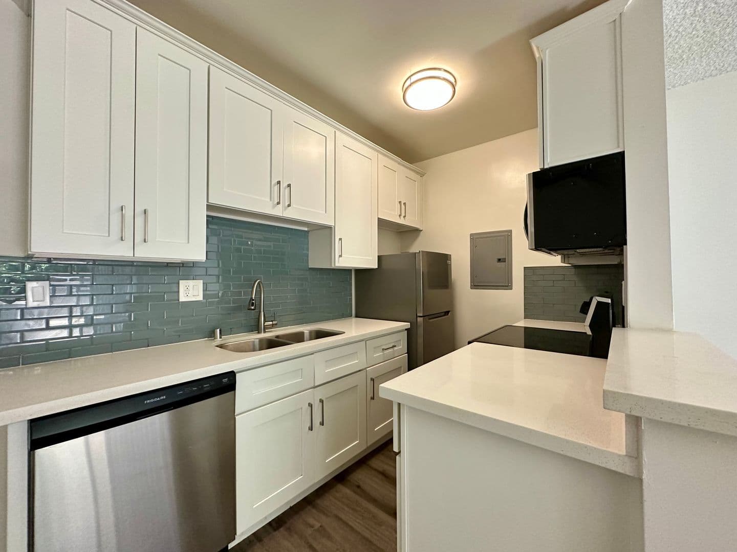 Sherman Oaks Apartment: 14320 Addison St.