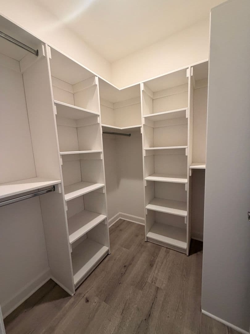 Sun Valley Apartment: 7500 Vineland Ave