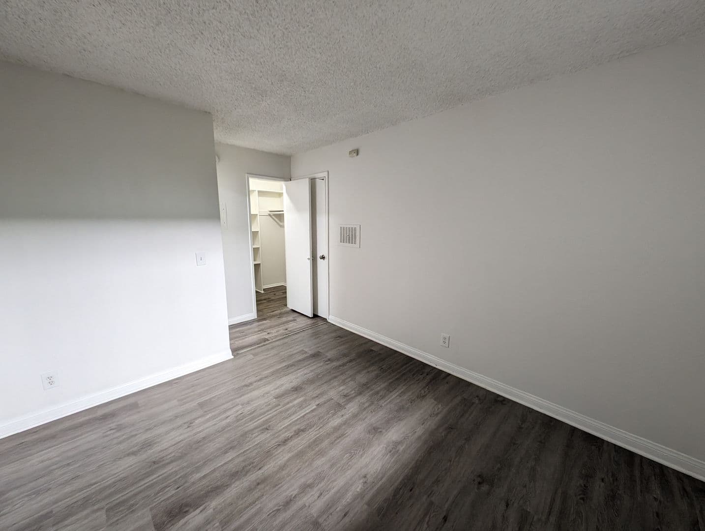 North Hollywood Apartment: 5057 Klump Ave.