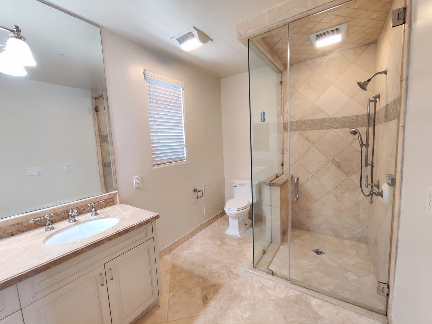 Studio City Apartment: 4350 Vantage Avenue