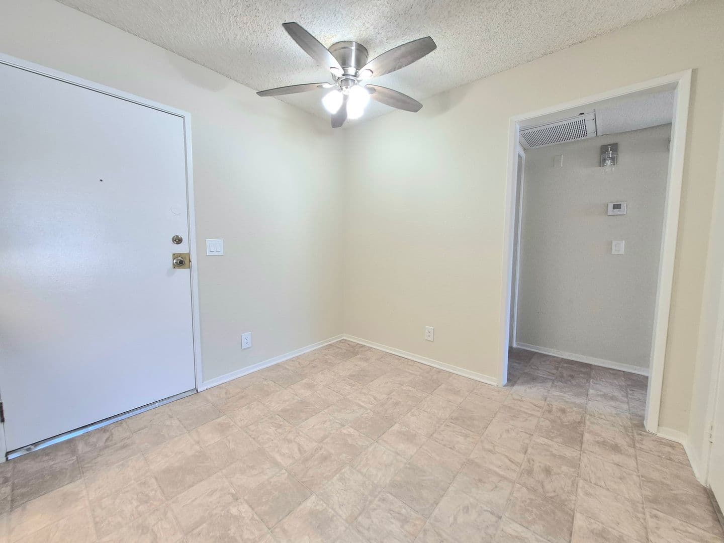 Canoga Park Apartment: 7255 Independence Ave