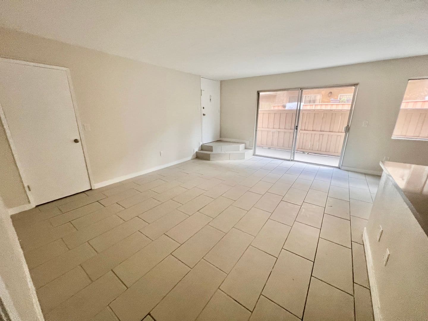 North Hills Apartment: 8533 Columbus Ave.