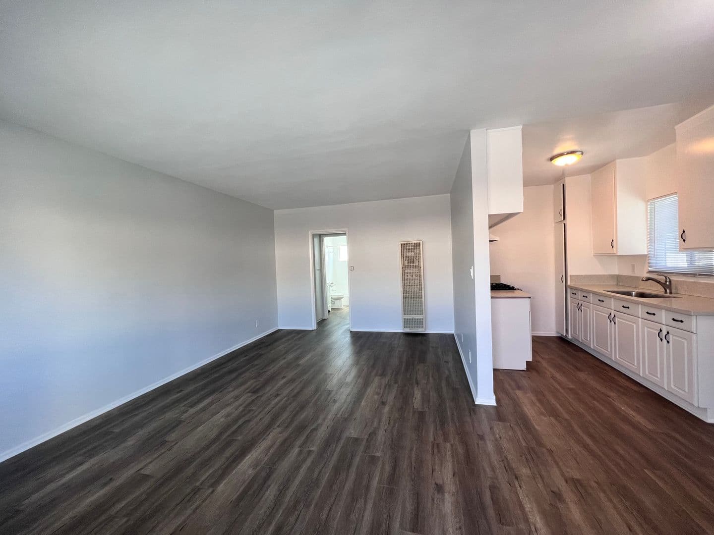 Glendale Apartment: 317 Western Ave