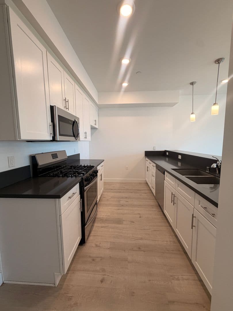 Panorama City Apartment: 14828 Rayen Street