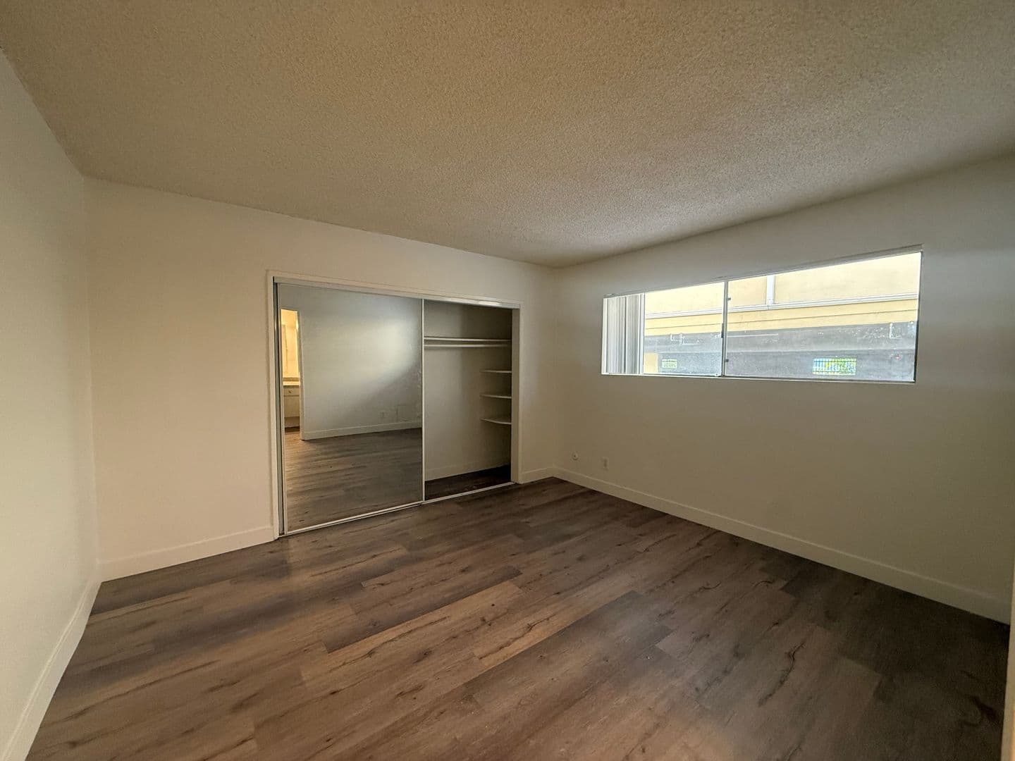 Los Angeles Apartment: 5832 Waring Ave