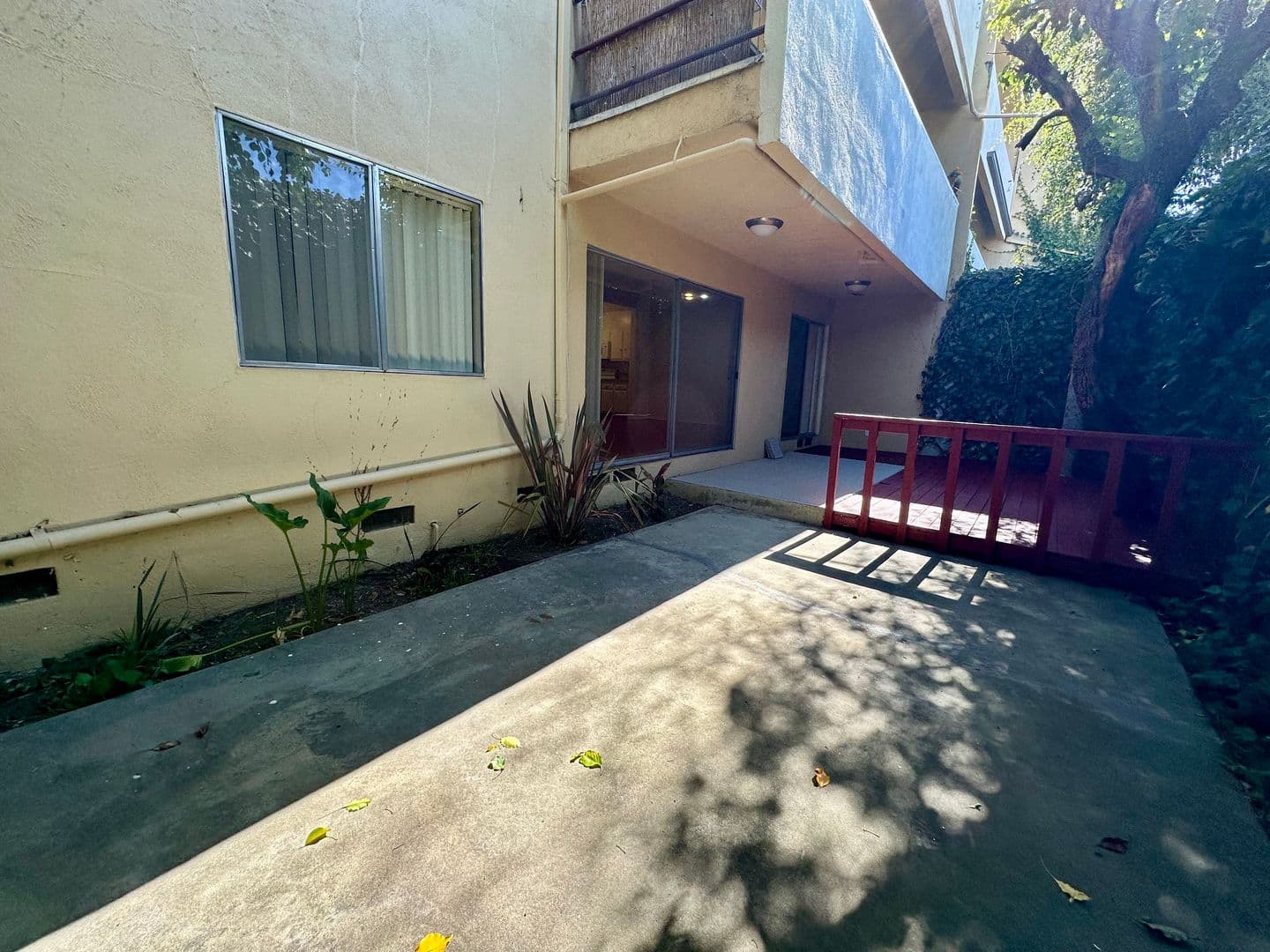 Sherman Oaks Apartment: 14400 Addison St.