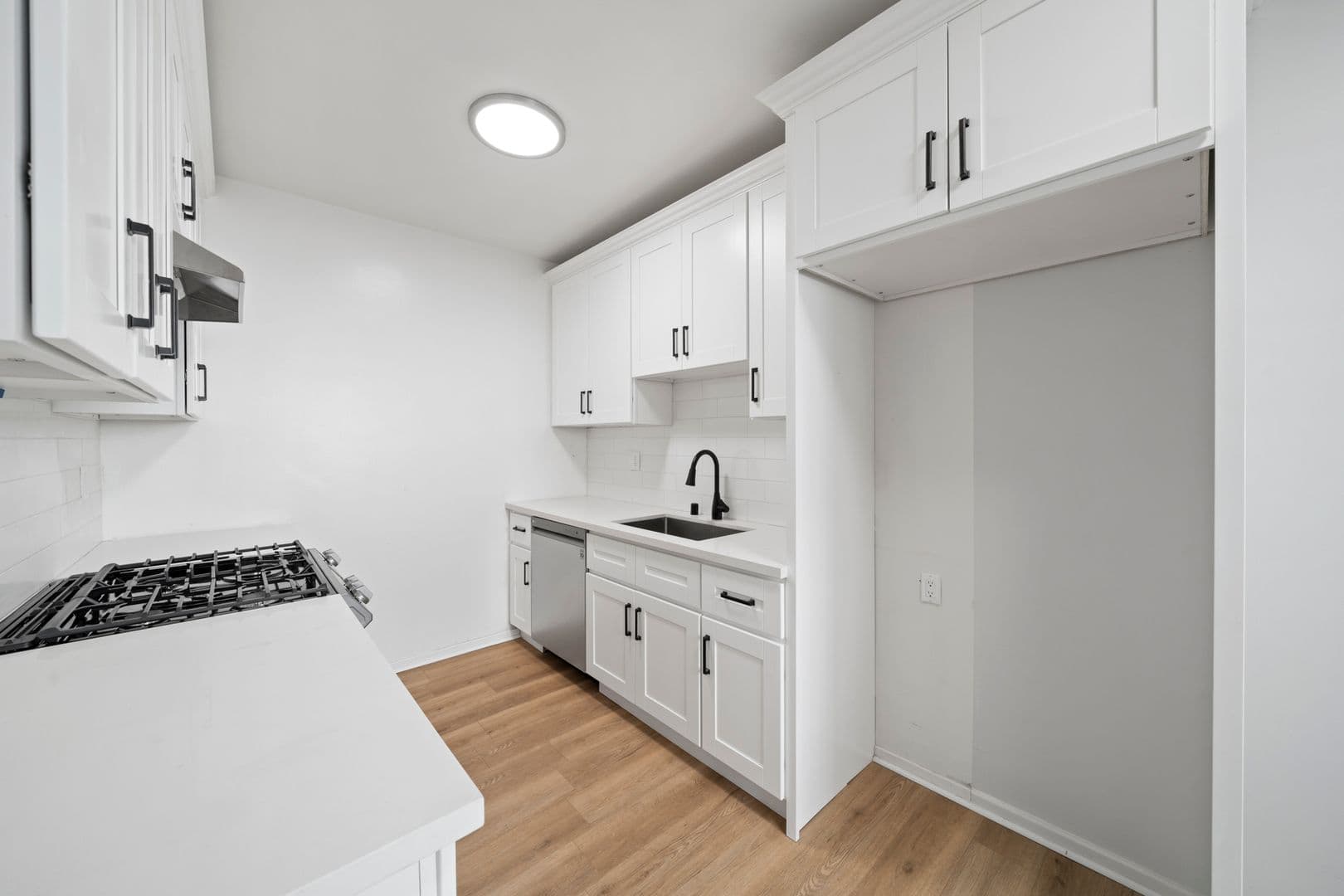 Glendale Apartment: 317 Western Ave